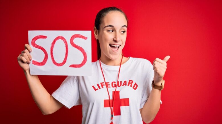 People struggling to save for emergencies with low emergency savings balances