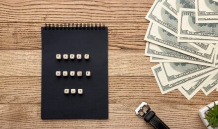 Step-by-step checklist for recovering finances after identity theft, showing credit freeze, FTC filing, and dispute process