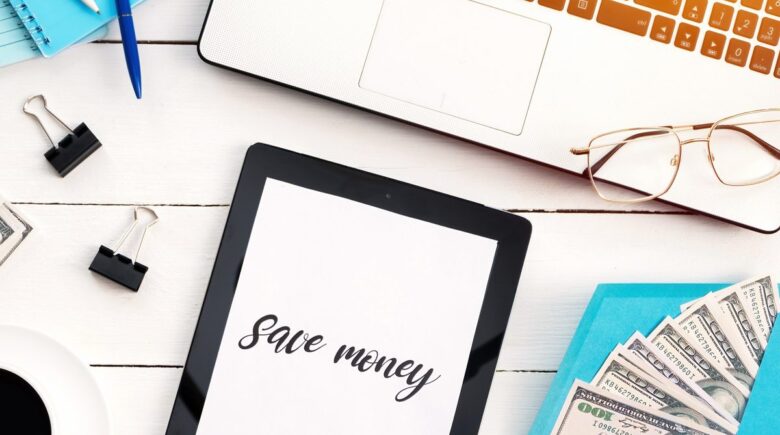 A person comparing high-yield savings accounts and side hustle income for building an emergency fund
