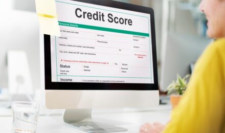 Credit score comparison between secured and authorized user accounts in 2026